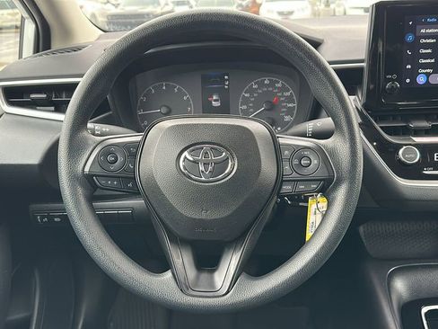 Used 2023 Toyota Corolla LE image 12