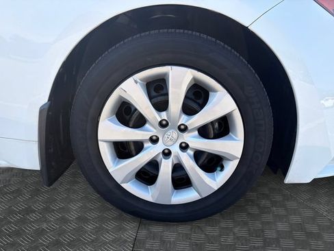 Used 2023 Toyota Corolla LE w/ Carpet Mat Package (TMS) FWD image 14