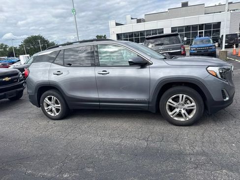 Used 2019 GMC Terrain SLE w/ Driver Convenience Package AWD/4WD image 4