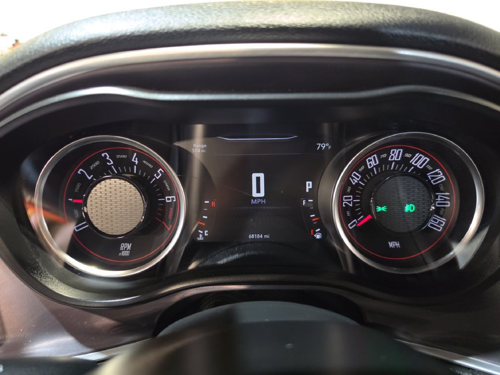 Used 2019 Dodge Challenger SXT w/ Driver Convenience Group RWD image 10