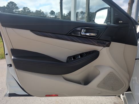 Used 2018 Nissan Maxima Platinum image 14