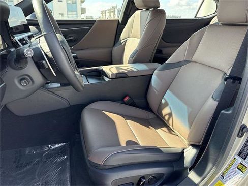 Certified 2024 Lexus ES 350 w/ Premium Package image 11