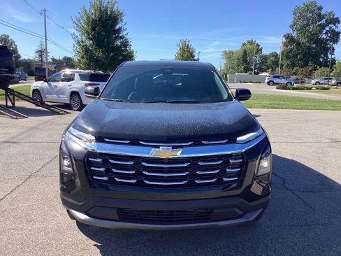 New 2026 Chevrolet Equinox LT w/ Convenience Package II image 9