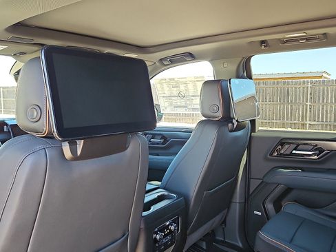 New 2026 GMC Yukon XL AT4 w/ AT4 Premium Plus Package image 11