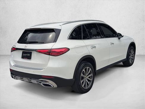 Used 2023 Mercedes-Benz GLC 300 image 4