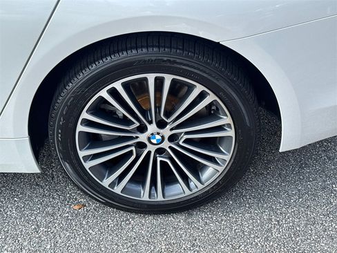 Used 2019 BMW 540i image 19