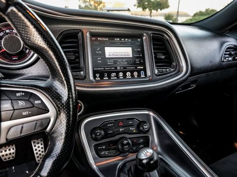 Used 2015 Dodge Challenger SRT w/ Technology Group image 25