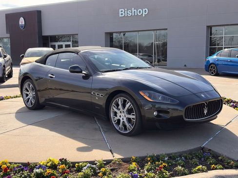 Used 2011 Maserati GranTurismo Convertible image 3