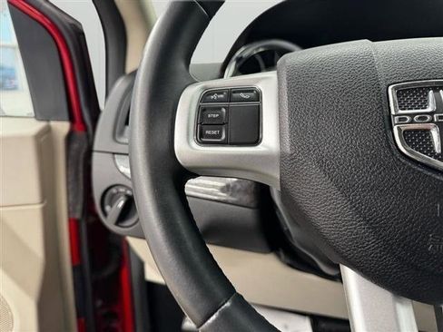 Used 2016 Dodge Grand Caravan SE w/ Quick Order Package 29E SE FWD image 25
