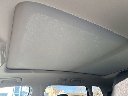 New 2025 Volkswagen Taos SE image 11