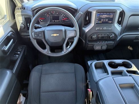 Used 2020 Chevrolet Silverado 1500 Custom w/ Custom Value Package image 14