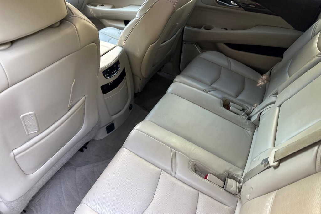 Used 2015 Cadillac Escalade ESV Luxury AWD/4WD image 15
