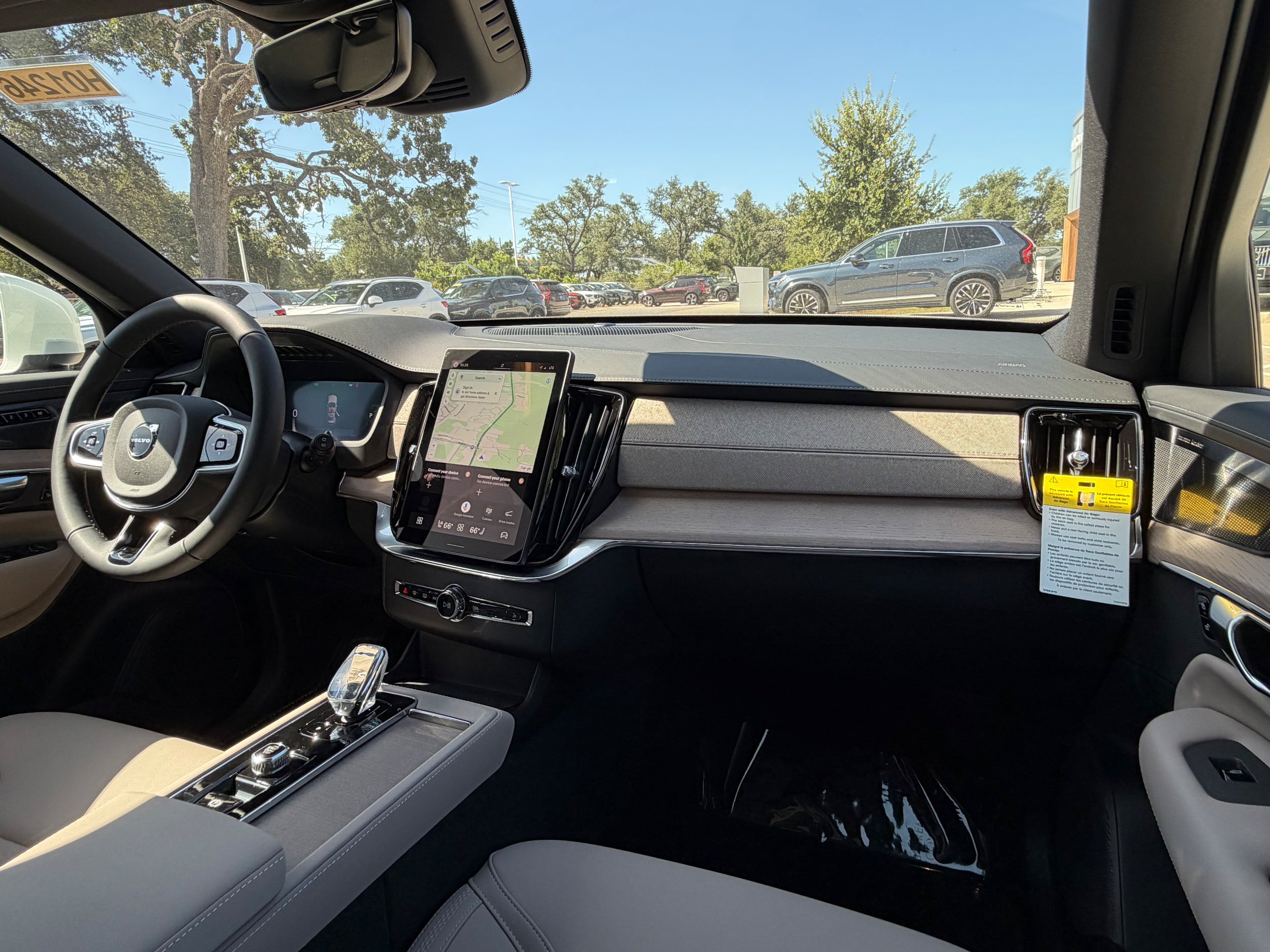 New 2026 Volvo XC90 T8 Plus w/ Protection Package Premier AWD/4WD image 11