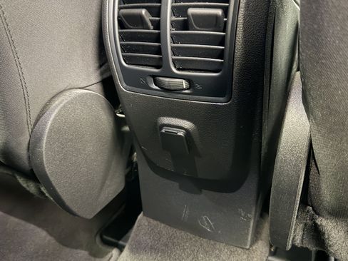Used 2018 Ford Escape SE w/ SE SYNC Package FWD image 20