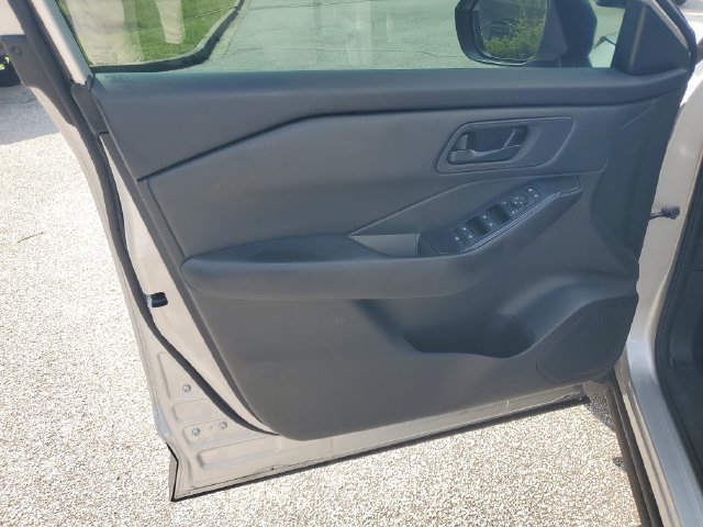 Certified 2024 Nissan Rogue S FWD image 25