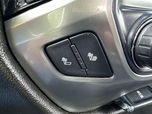 Used 2018 Chevrolet Silverado 1500 LT w/ Midnight Edition image 17