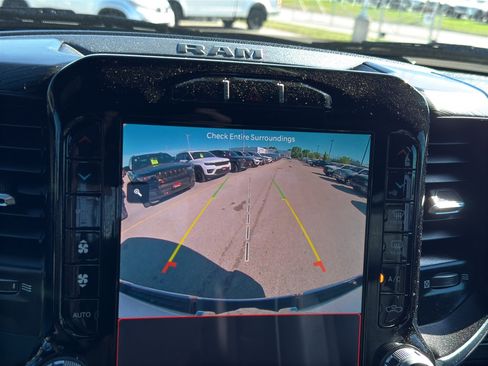 Used 2023 RAM 1500 Laramie AWD/4WD image 19