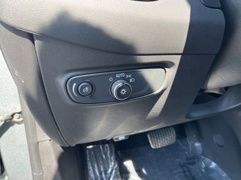 Used 2024 Chevrolet Equinox LT AWD/4WD image 38