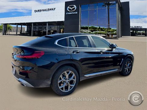 Used 2025 BMW X4 xDrive30i image 4