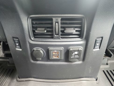 Used 2024 Nissan Titan PRO-4X w/ Pro-4x Convenience Package AWD/4WD image 43