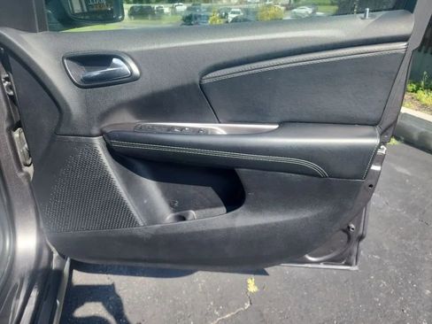 Used 2020 Dodge Journey Crossroad FWD image 13