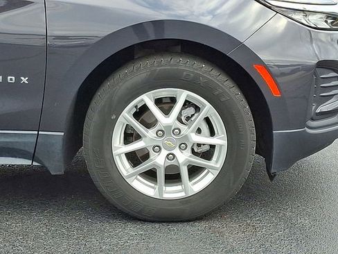 Used 2022 Chevrolet Equinox LS w/ LS Convenience Package image 8