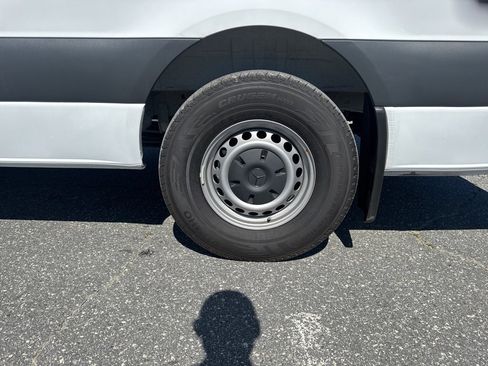 Used 2025 Mercedes-Benz Sprinter 2500 image 27