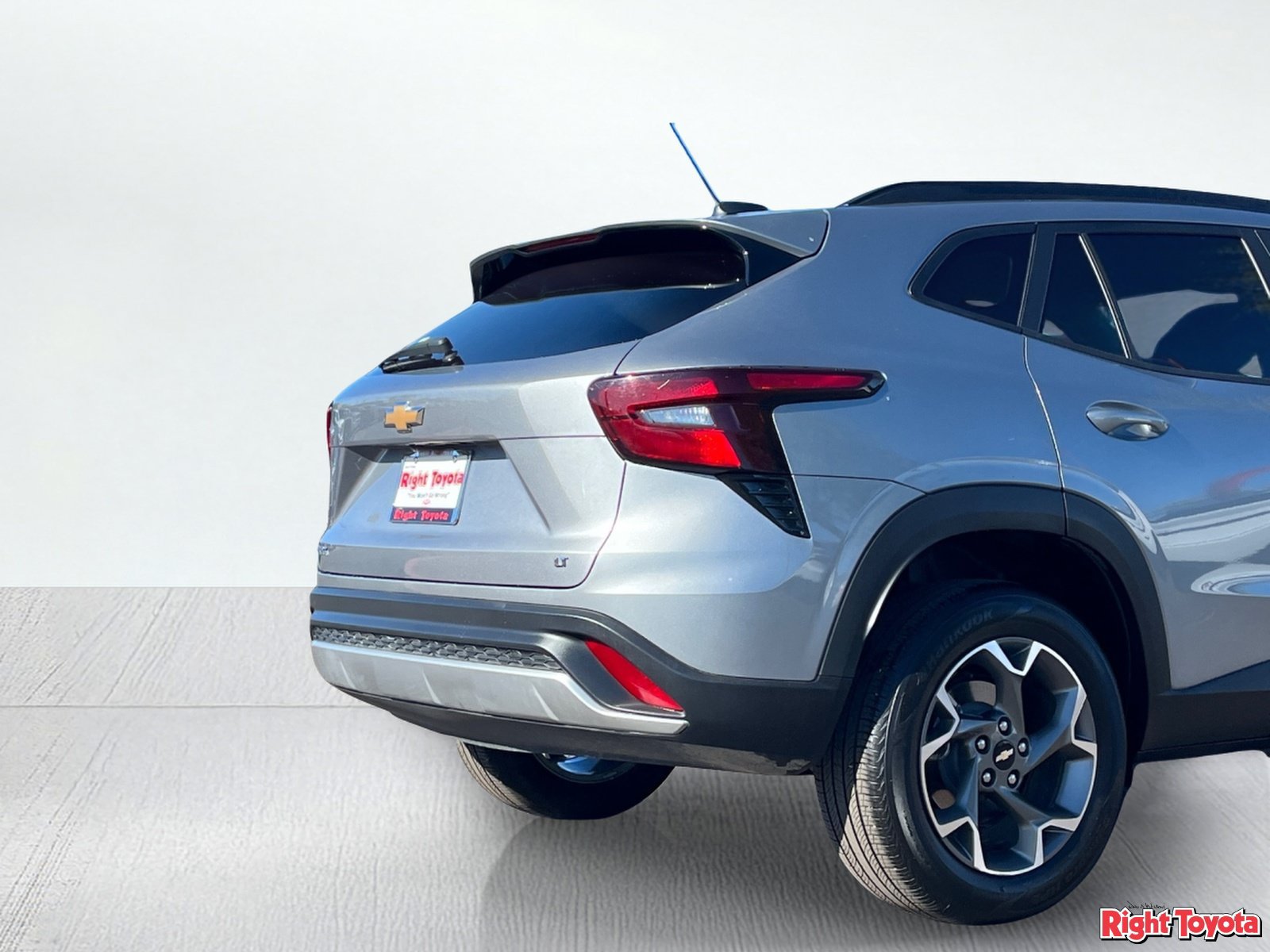 Used 2026 Chevrolet Trax LT FWD image 11