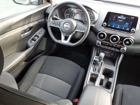 Used 2024 Nissan Sentra SV image 17