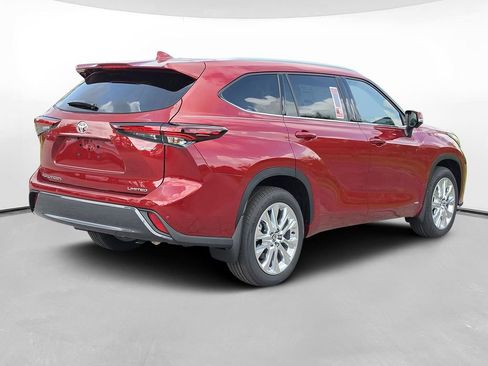 New 2026 Toyota Highlander Limited AWD/4WD image 4