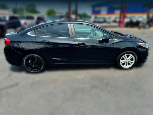 Used 2018 Chevrolet Cruze LT image 5