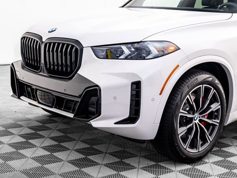 Used 2026 BMW X5 xDrive40i w/ M Sport Package AWD/4WD image 35