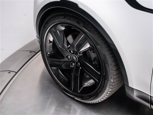 New 2026 Land Rover Discovery Limited Edition AWD/4WD image 12