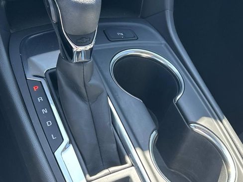 Used 2022 Chevrolet Equinox LT image 35