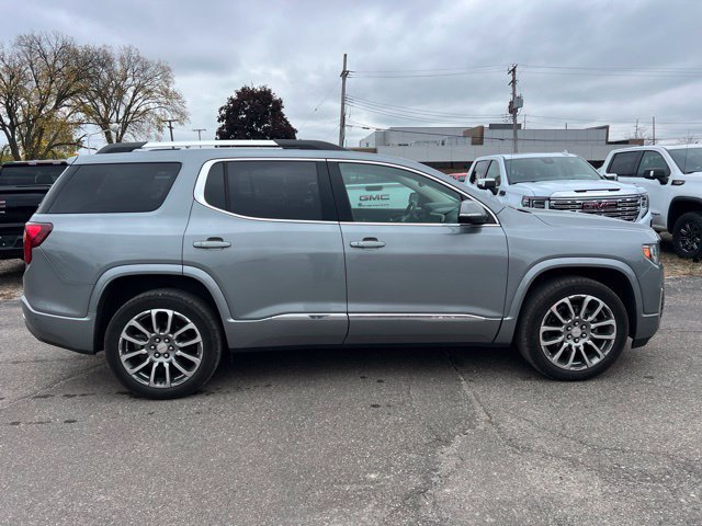 Used 2023 GMC Acadia Denali w/ Denali Ultimate Package AWD/4WD image 4