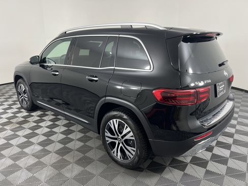 Used 2025 Mercedes-Benz GLB 250 4MATIC image 10