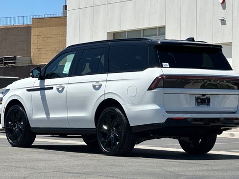 New 2026 Lincoln Navigator Black Label AWD/4WD image 5
