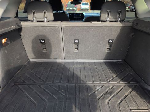 Used 2024 Chevrolet Trax LS image 23