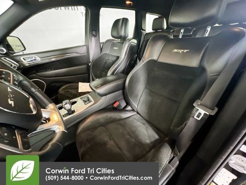 Used 2014 Jeep Grand Cherokee SRT8 w/ Luxury Group II AWD/4WD image 22