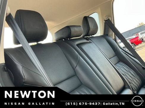 Used 2021 Nissan Rogue Platinum FWD image 19