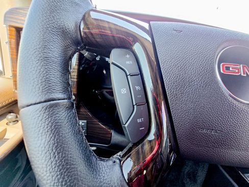 Used 2025 GMC Savana 2500 w/ Driver Convenience Package image 24