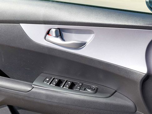 Certified 2024 Kia Forte LXS image 21