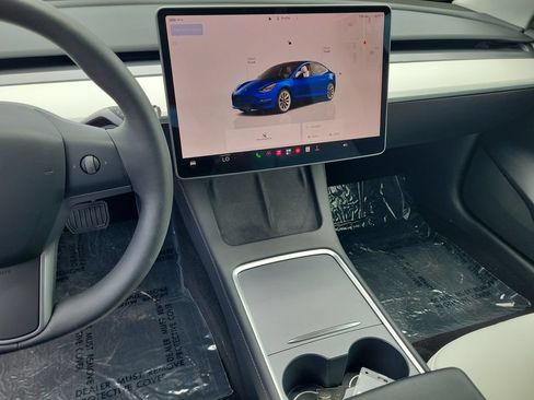 Used 2023 Tesla Model 3 Standard Range RWD image 21