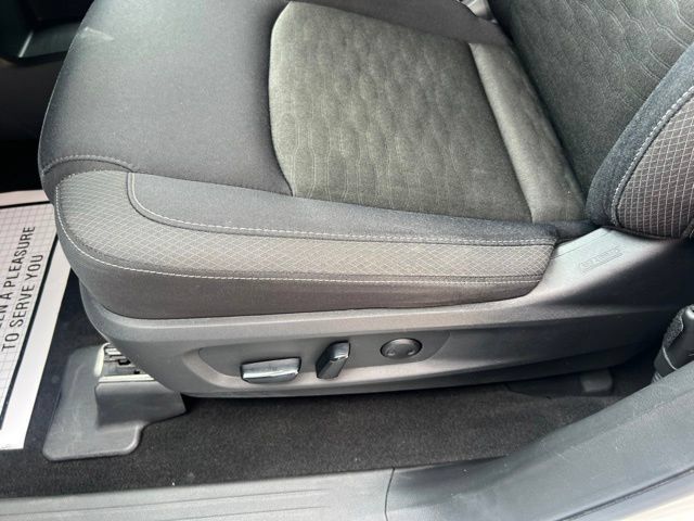 Used 2024 Nissan Pathfinder SV FWD image 14