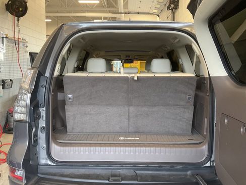 Used 2014 Lexus GX 460 Luxury w/ Preferred Accessory Package image 27