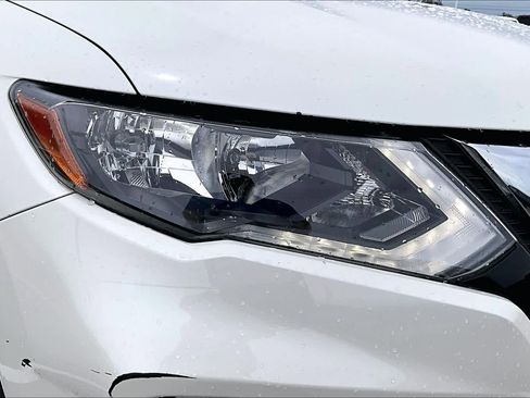 Used 2020 Nissan Rogue SV w/ Premium Package AWD/4WD image 27