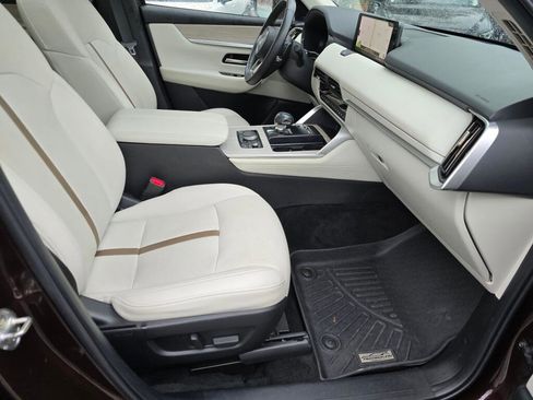 Certified 2024 MAZDA CX-90 Plug-In Hybrid w/ Premium Plus image 30