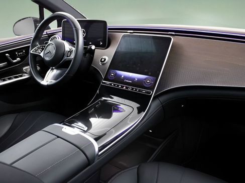 Used 2023 Mercedes-Benz EQE 350+ Sedan image 24