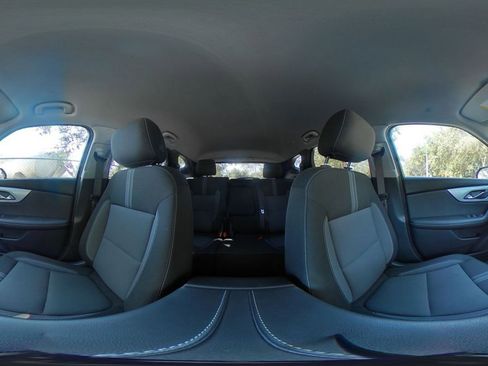 Used 2025 Chevrolet Blazer LT image 36