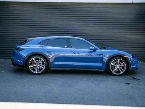 Certified 2023 Porsche Taycan 4S AWD/4WD image 8
